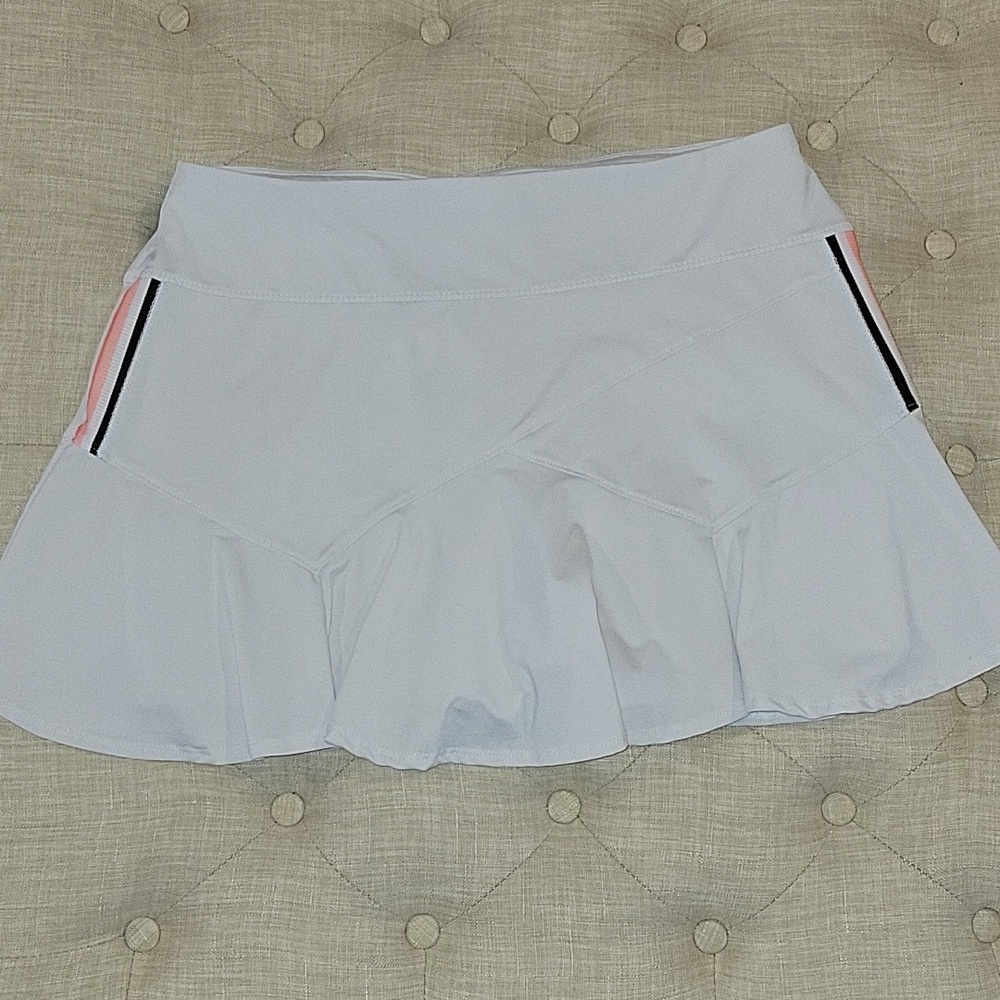 Lucky In Love tennis skirt Flounce Tennis 14" Skort - white sz LARGE